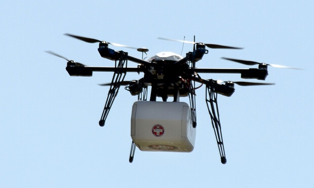 10 примеров того, как дроны спасают жизни людей
