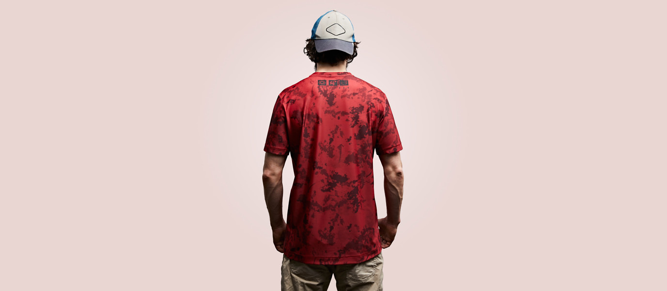 Бизнес-идея: футболки с дизайном грязи, пота и крови