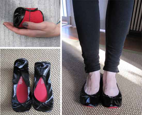 В комплект сворачиваемой обуви FootzyRolls входит мешочек, предназначенный для обуви на каблуках, которую женщины снимают, прежде чем надеть FootzyRolls.