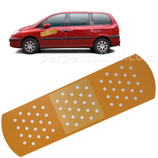Называется пластырь для автомобиля Auto Aid Bandage Magnet, что-то вроде первой медицинской помощи для автомобиля.