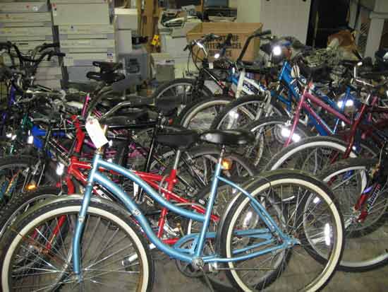 Компания Bicycle Library из Лондона открыла велосипедную библиотеку, где можно взять велосипед напрокат.