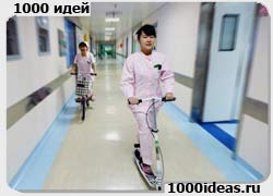 Китайская логистика: по коридору больницы — на самокате!