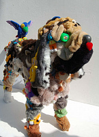 Robert Bradford и скульптуры из игрушек