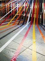 Цветные инсталляции из изоленты Ребекки Уорд