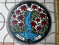 Японские канализационные расписные люки